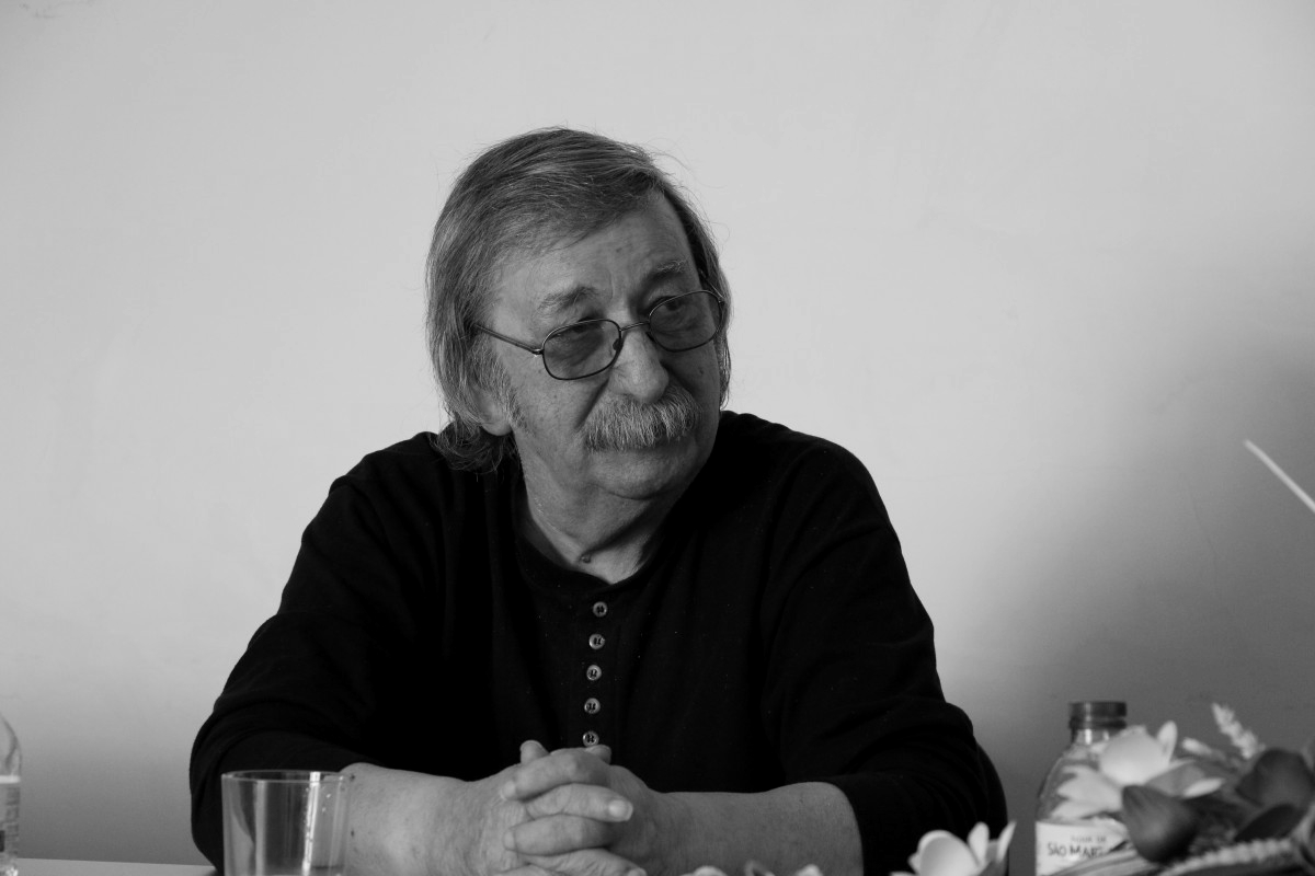 You are currently viewing António Lúcio Vieira (1943-2020) | O adeus a um poeta maior